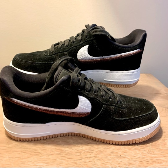 Air Force 1 '07 LX 'Black Gum' Woman’s size 8. Black suede. Worn once. - Picture 5 of 8